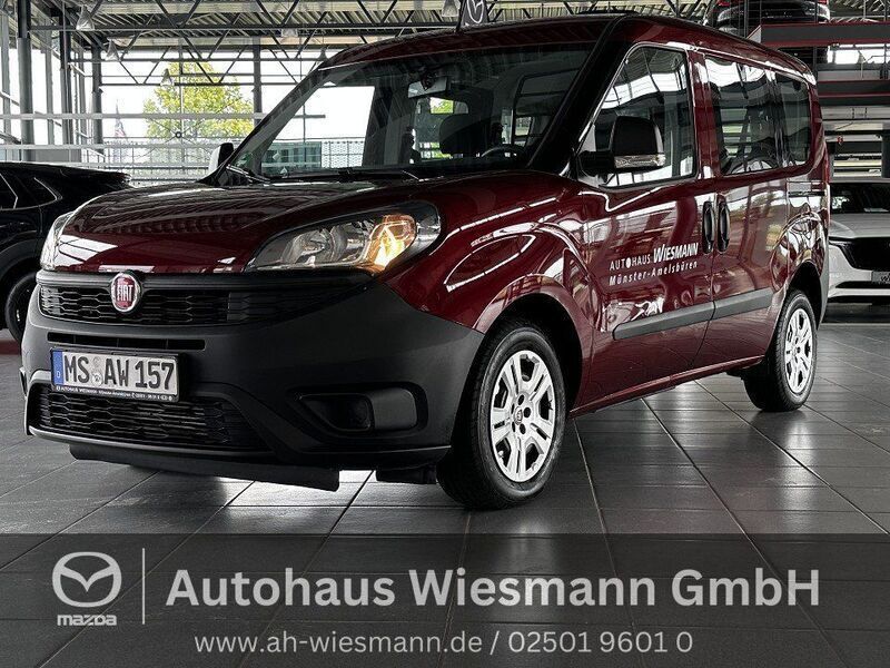Weiß Gebraucht 2022 Fiat Doblò Basis Van / Kleinbus | 21.990 € (Teuer) - Bild 1/4