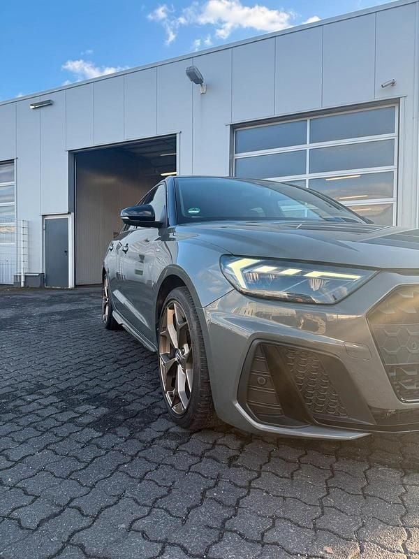 Gebraucht Audi A1 S-Line 200 PS (147 kW) 2020 Grau SUV