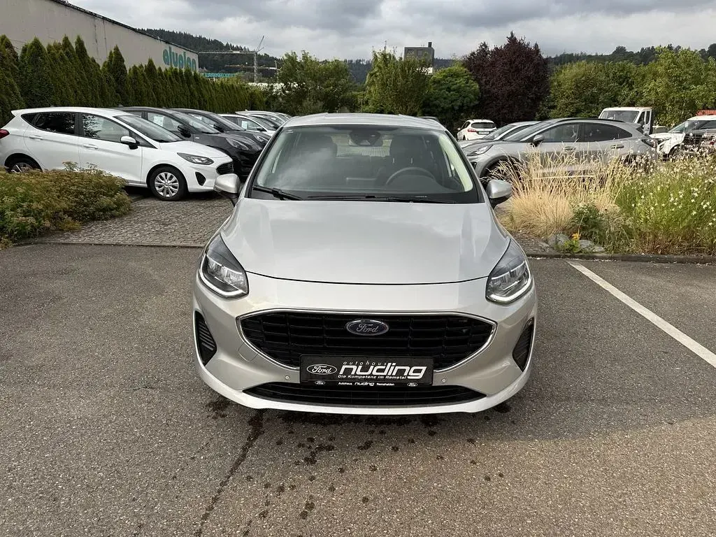 Gebraucht Ford Fiesta Cool & Connect 75 PS (55 kW) 2022 Polarsilber Kleinwagen