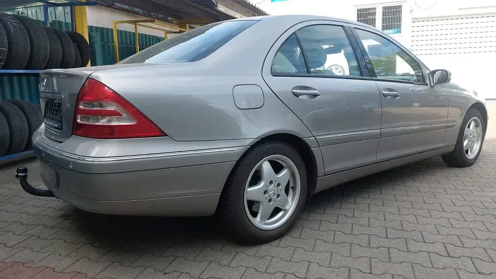 Gebraucht Mercedes C240 170 PS (125 kW) 2004 Grau Limousine