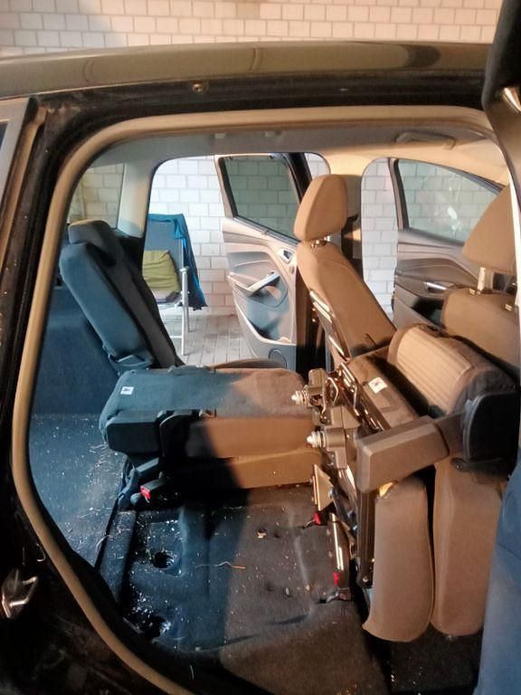 Gebraucht Ford C-MAX Titanium 150 PS (110 kW) 2019 Schwarz Van / Kleinbus