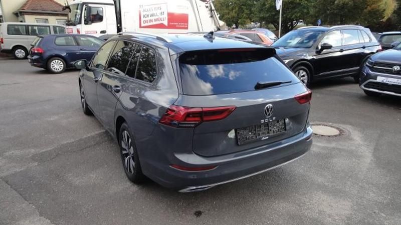 Gebraucht VW Golf VIII Move 150 PS (110 kW) 2024 Kombi