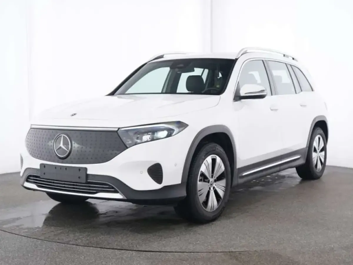 Gebraucht Mercedes EQB300 Progressive 167 kW (228 PS) 2025 Unilack polarweiß SUV