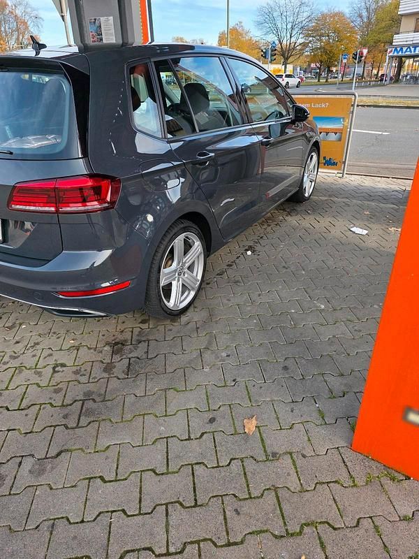 Gebraucht VW Golf VII 120 PS (88 kW) 2019 Grau Limousine