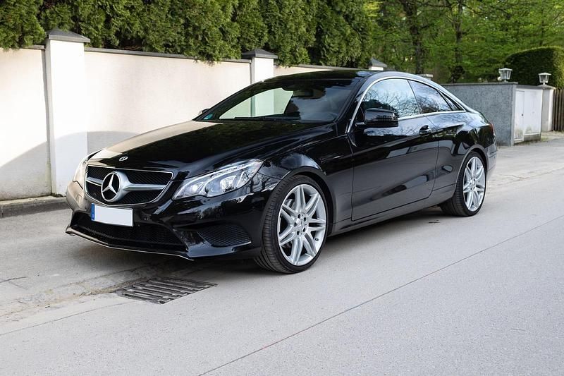 Gebraucht Mercedes E250 211 PS (155 kW) 2014 Schwarz Coupé