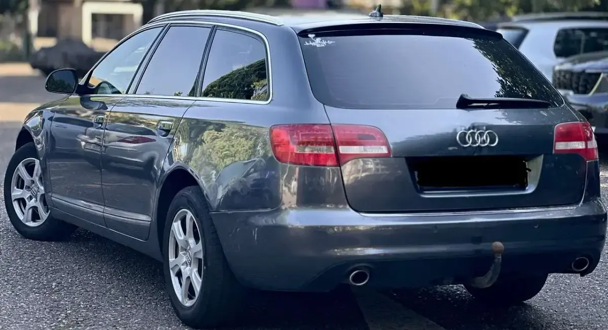 Gebraucht Audi A6 190 PS (139 kW) 2010 Grau Kombi