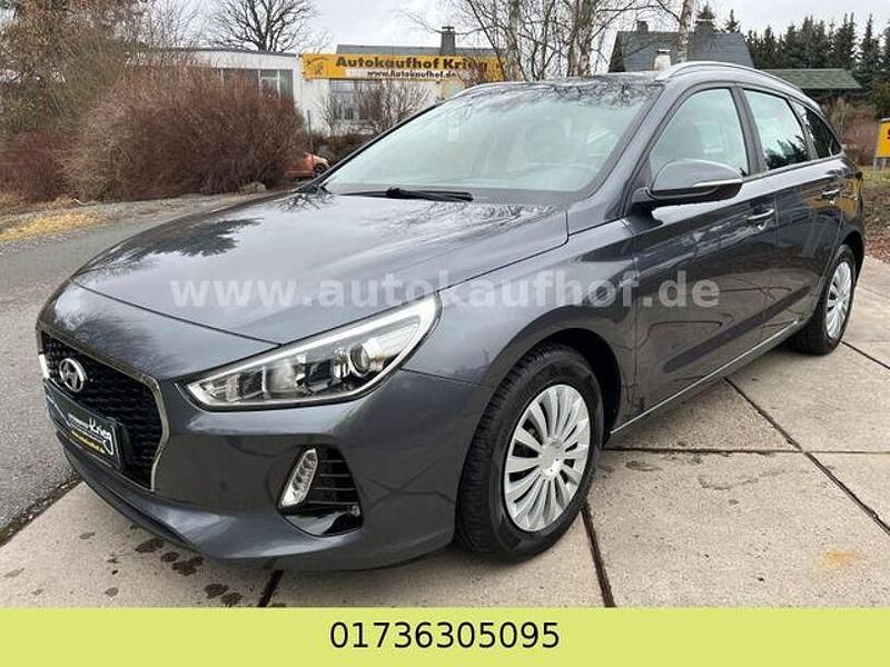 Gebraucht Hyundai i30 120 PS (88 kW) 2017 Grau Kombi