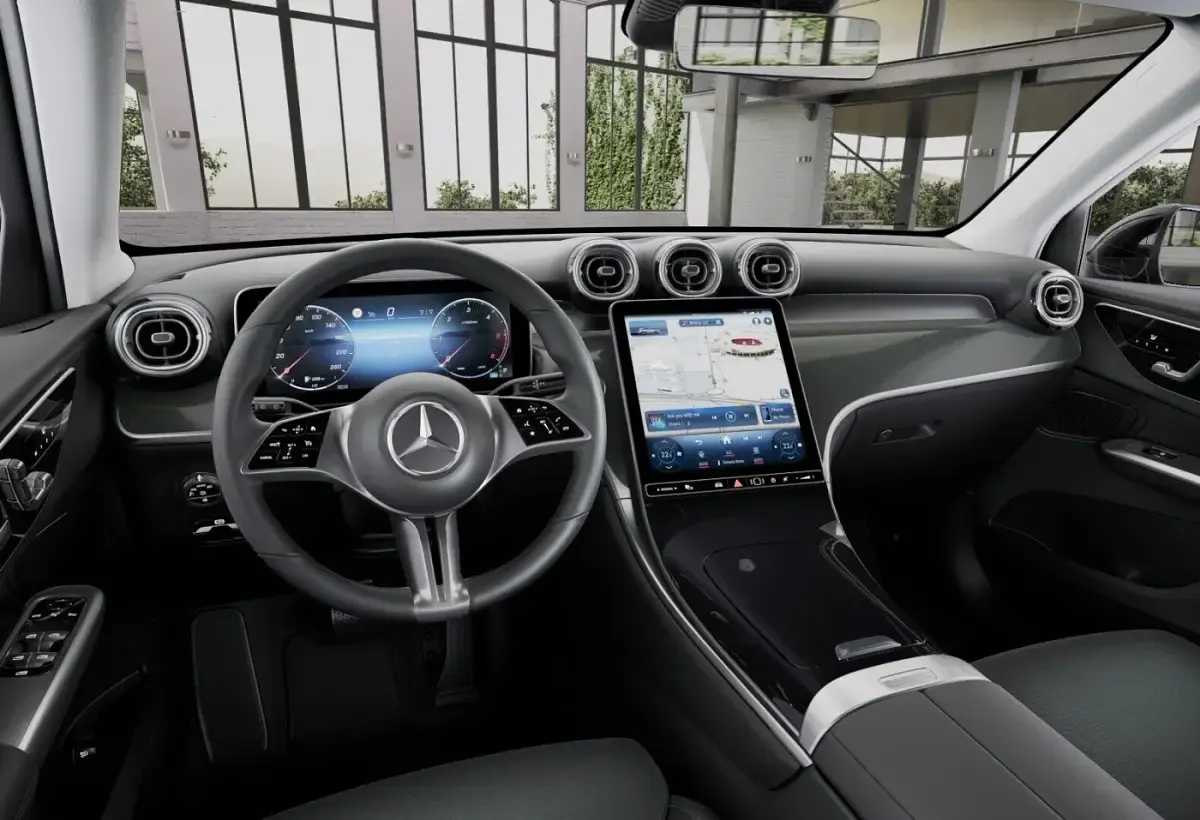 Gebraucht Mercedes GLC220 Avantgarde 197 PS (144 kW) 2025 Schwarz SUV