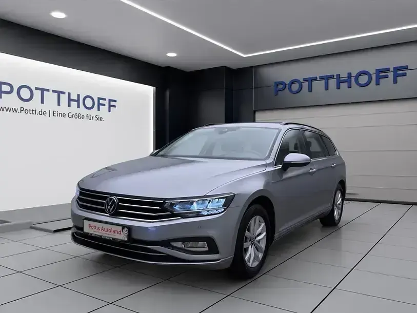 Gebraucht VW Passat Business 150 PS (110 kW) 2022 Silber Kombi