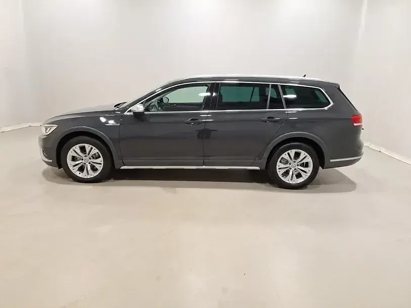 Gebraucht VW Passat Alltrack 190 PS (139 kW) 2018 Uranograu Kombi