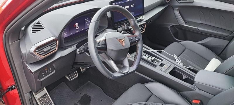 Gebraucht Cupra Leon 204 PS (150 kW) 2023 Rot Kombi