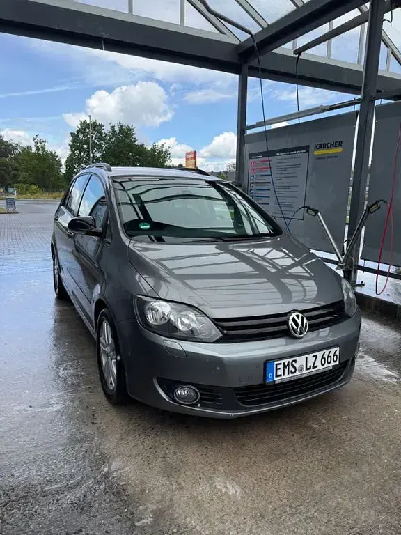 Gebraucht VW Golf Plus Match 122 PS (89 kW) 2012 Grau Van / Kleinbus