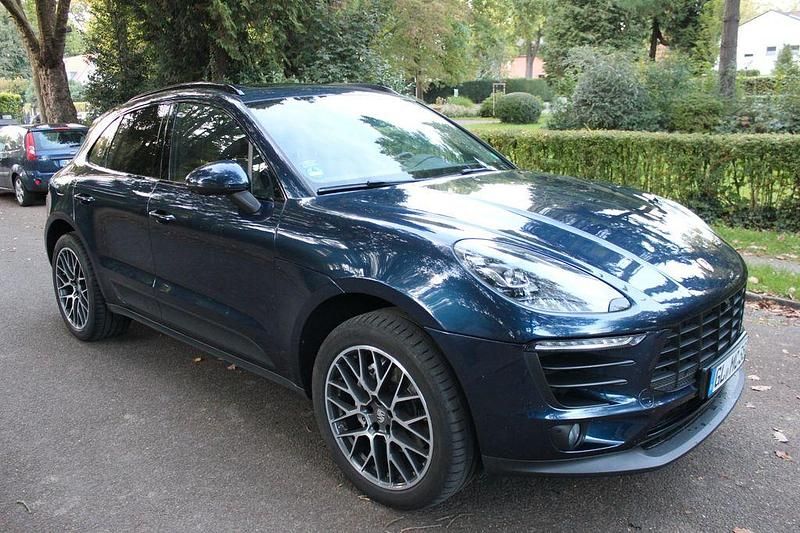 Blau Gebraucht 2017 Porsche Macan S SUV | 37.999 € (Etwas zu teuer) - Bild 1/4