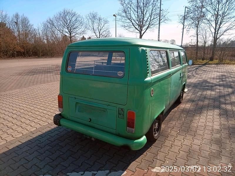 Grün Gebraucht 1976 VW T2 Van | 28.500 € - Bild 1/4