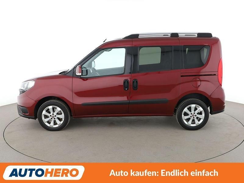 Gebraucht Fiat Doblò Lounge 120 PS (88 kW) 2015 Rot Van / Kleinbus