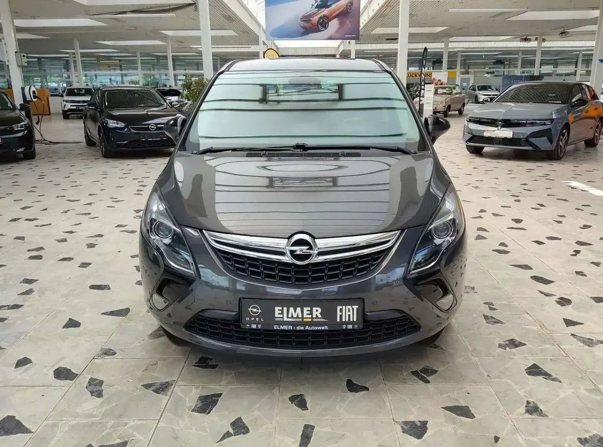 Gebraucht Opel Zafira Tourer Selective 140 PS (102 kW) 2016 Plat.anthr./rogrey/0j:silbergr Van / Kleinbus