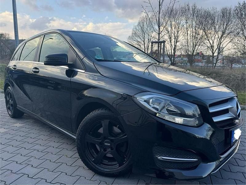 Gebraucht Mercedes B180 116 PS (85 kW) 2018 Schwarz Van / Kleinbus