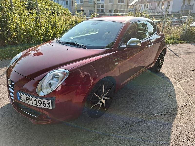Rot Gebraucht 2013 Alfa Romeo MiTo Turismo Kleinwagen | 3.500 € (Fairer Preis) - Bild 1/4
