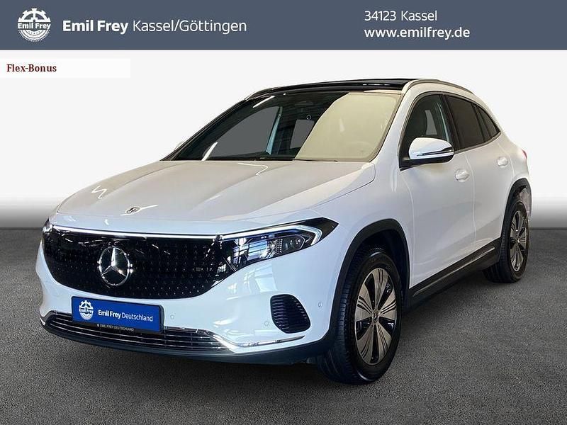 Weiß Gebraucht 2024 Mercedes EQA300 Advanced SUV | 35.320 € (Fairer Preis) - Bild 1/4