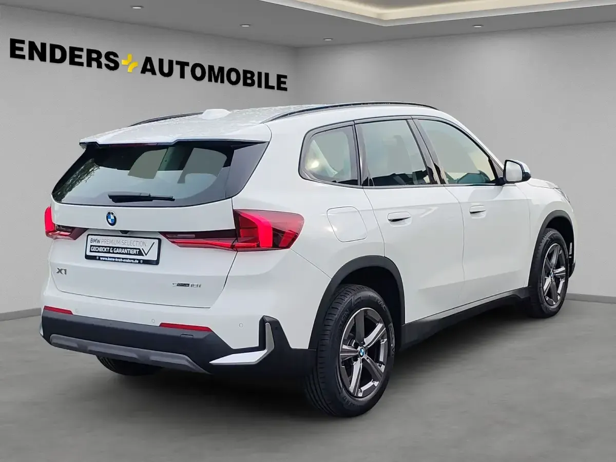 Gebraucht BMW X1 Sport Line 136 PS (100 kW) 2024 Weiss SUV