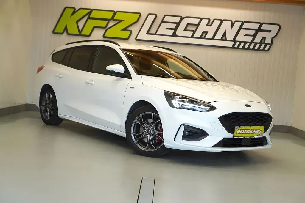 Gebraucht Ford Focus ST 120 PS (88 kW) 2021 Weiß Limousine