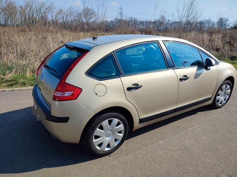 Gebraucht Citroën C4 Comfort 109 PS (80 kW) 2006 Limousine