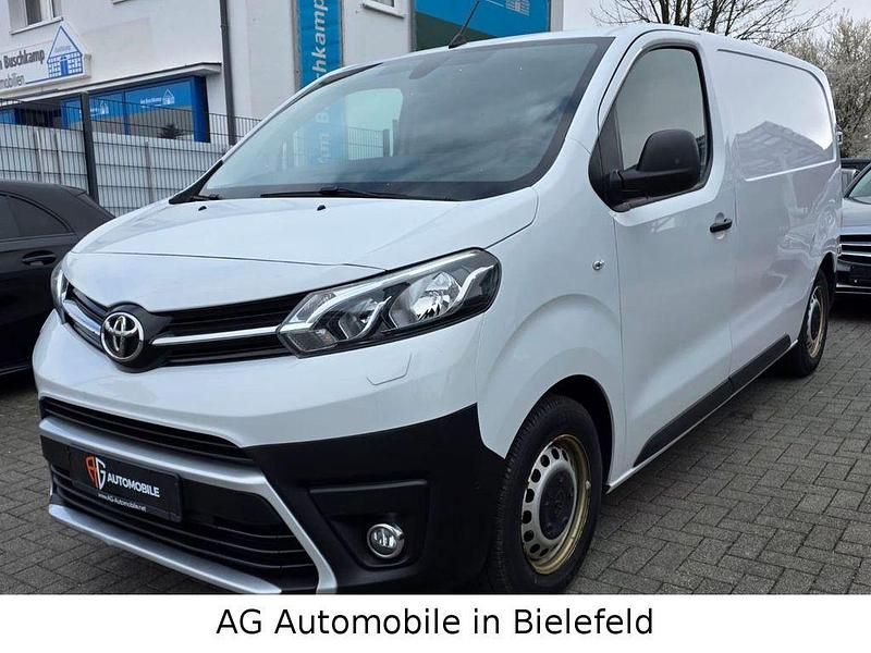 Gebraucht Toyota Proace 120 PS (88 kW) 2022 Weiß Van / Kleinbus