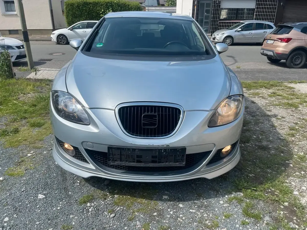 Gebraucht Seat Leon 150 PS (110 kW) 2006 Silber Kleinwagen