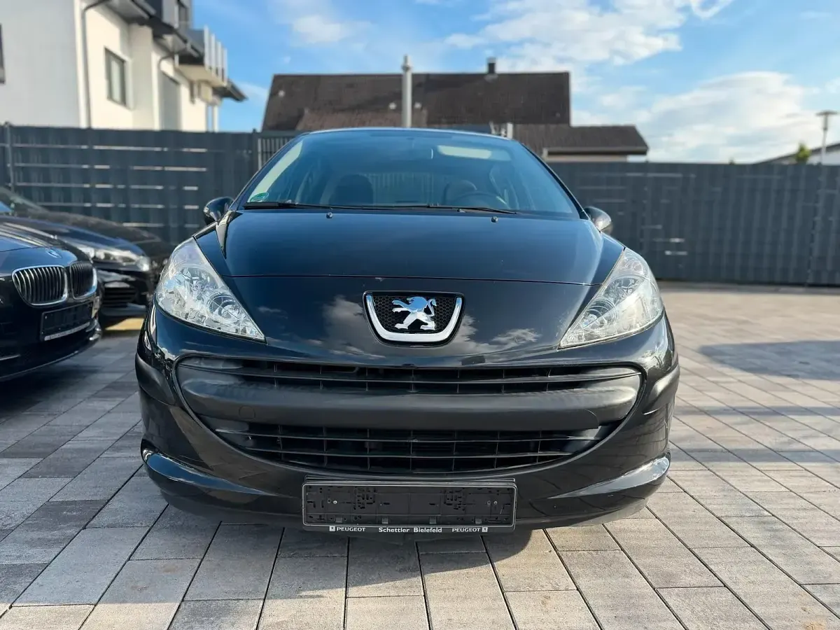 Gebraucht Peugeot 207 75 PS (55 kW) 2006 Schwarz Limousine