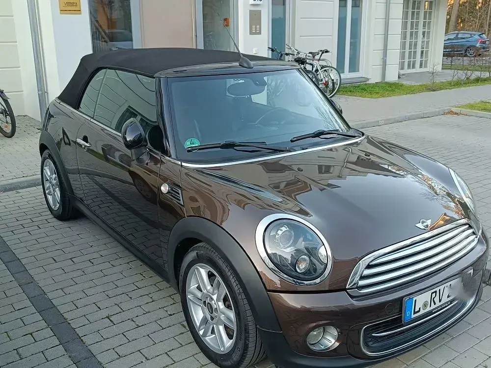 Gebraucht Mini Cooper Cabriolet 122 PS (89 kW) 2011 Braun Cabrio