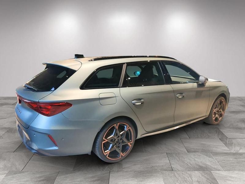 Neu Cupra Leon VZ 272 PS (200 kW) 2025 Enceladusgrau matt Kombi