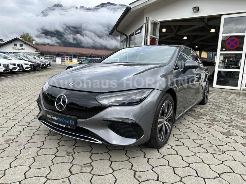 Gebraucht Mercedes EQE300 244 kW (333 PS) 2024 Grau Limousine