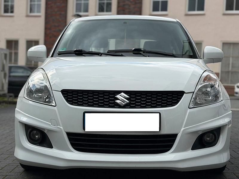 Gebraucht Suzuki Swift 94 PS (69 kW) 2011 Weiß Kleinwagen