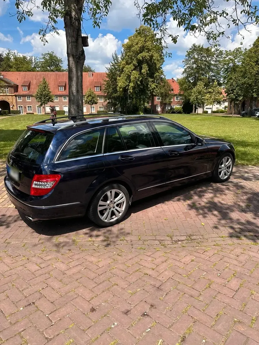 Gebraucht Mercedes C300 245 PS (180 kW) 2010 Blau Kombi