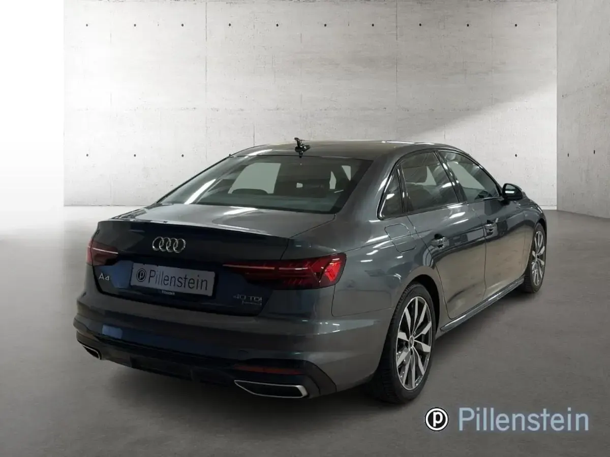 Gebraucht Audi A4 S-Line 204 PS (150 kW) 2023 Grau Limousine