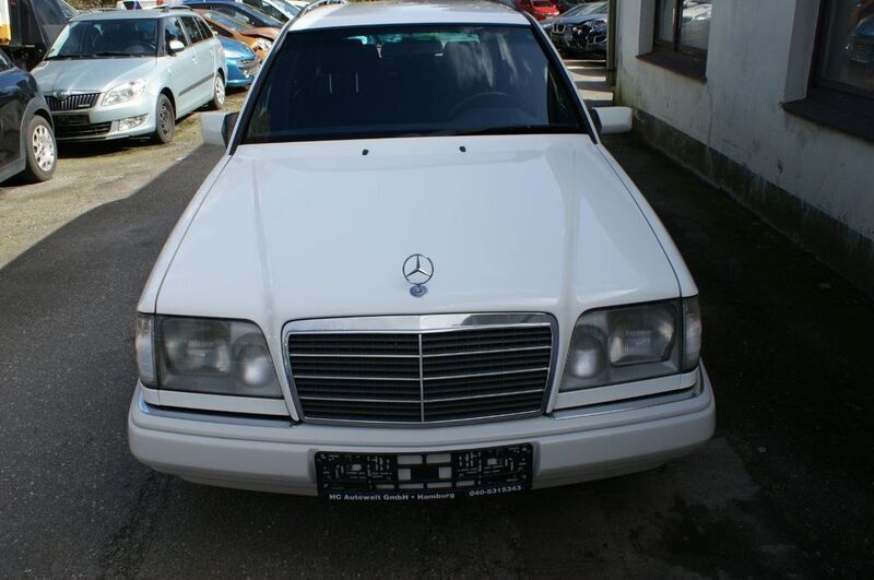 Gebraucht Mercedes E300 136 PS (100 kW) 1993 Weiß
