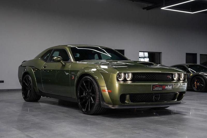 Grün Gebraucht 2024 Dodge Challenger Coupé | 61.950 € - Bild 1/4
