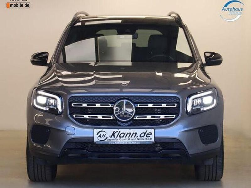 Gebraucht Mercedes GLB200 Night 163 PS (119 kW) 2022 Grau SUV