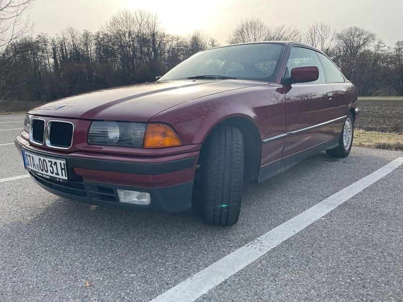Gebraucht BMW 325 194 PS (142 kW) 1993 Rot Coupé