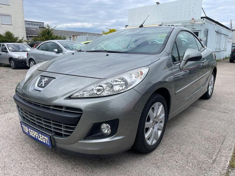 Grau Gebraucht 2012 Peugeot 207 CC Active Cabrio | 5.497 € (Etwas zu teuer) - Bild 1/4