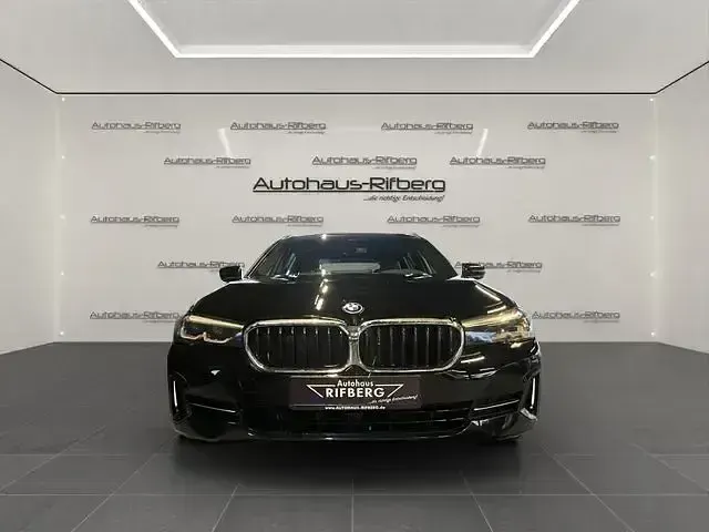 Używany BMW 530e Performance 292 KM (214 kW) 2023 Czarny Kombi