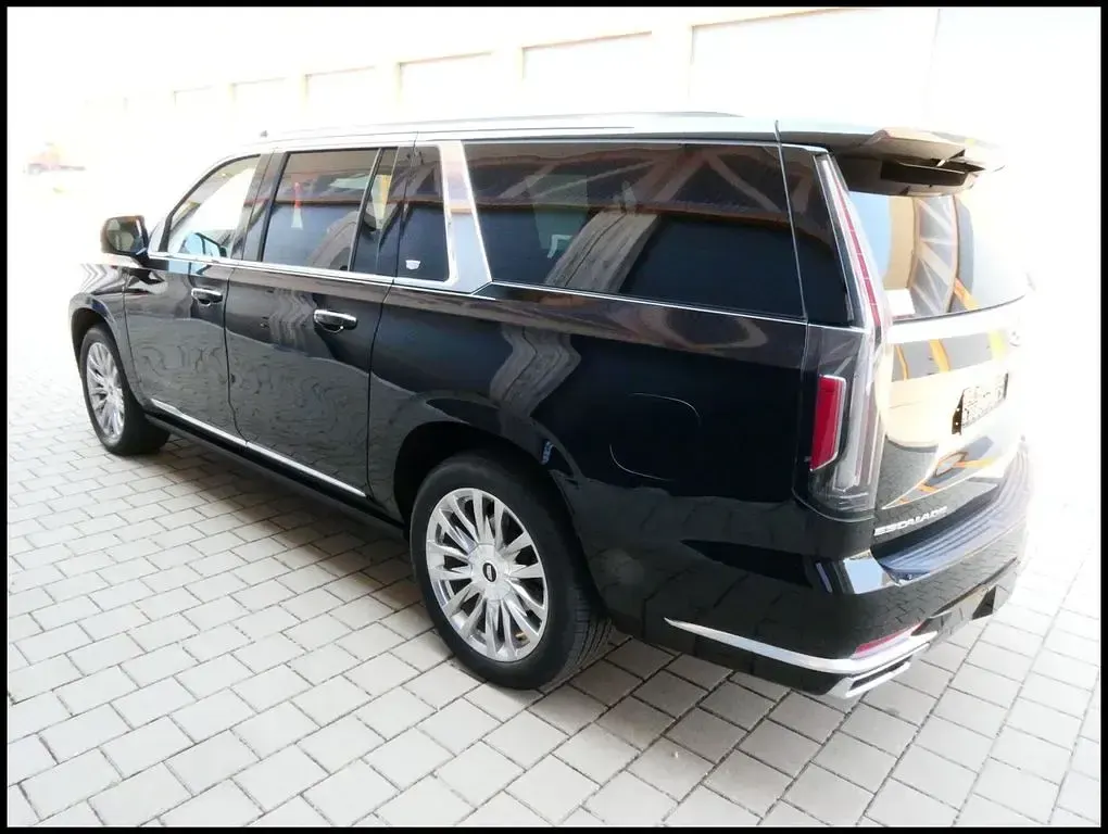 Gebraucht Cadillac Escalade 426 PS (313 kW) 2022 Schwarz SUV