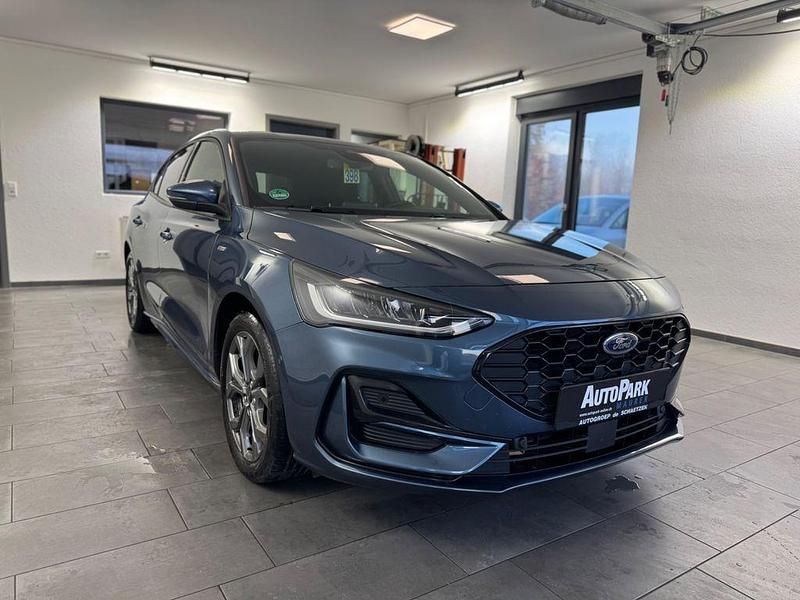 Usata Ford Focus ST-Line 155 CV (114 kW) 2022 Blu Berlina