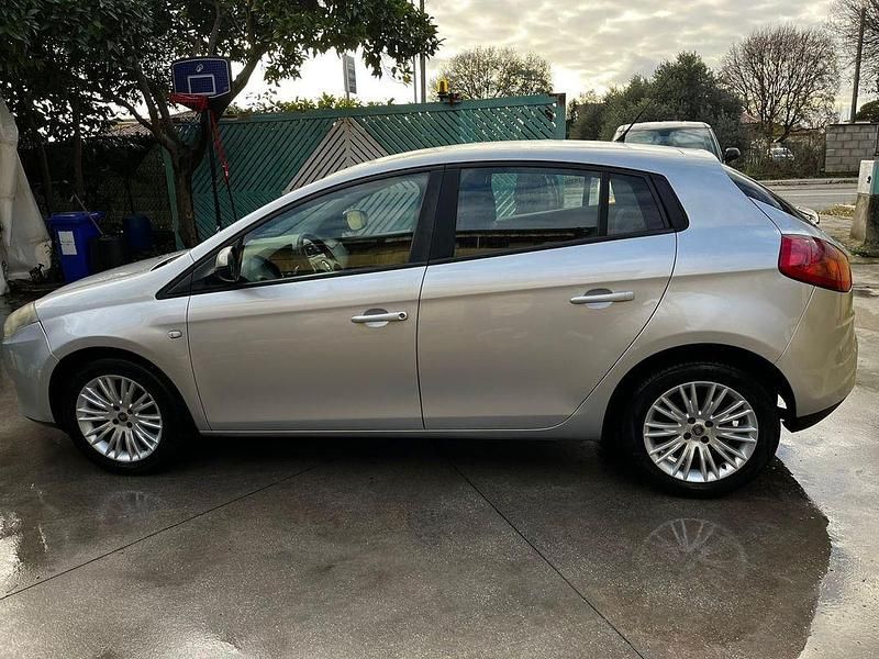 Gebraucht Fiat Bravo Lounge 120 PS (88 kW) 2013 Silber Kleinwagen