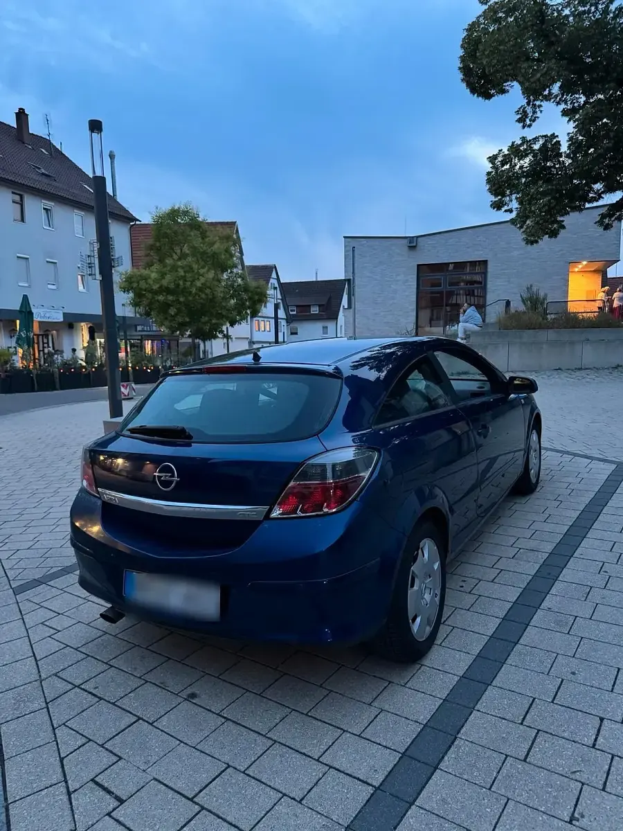 Gebraucht Opel Astra GTC 105 PS (77 kW) 2006 Blau Coupé