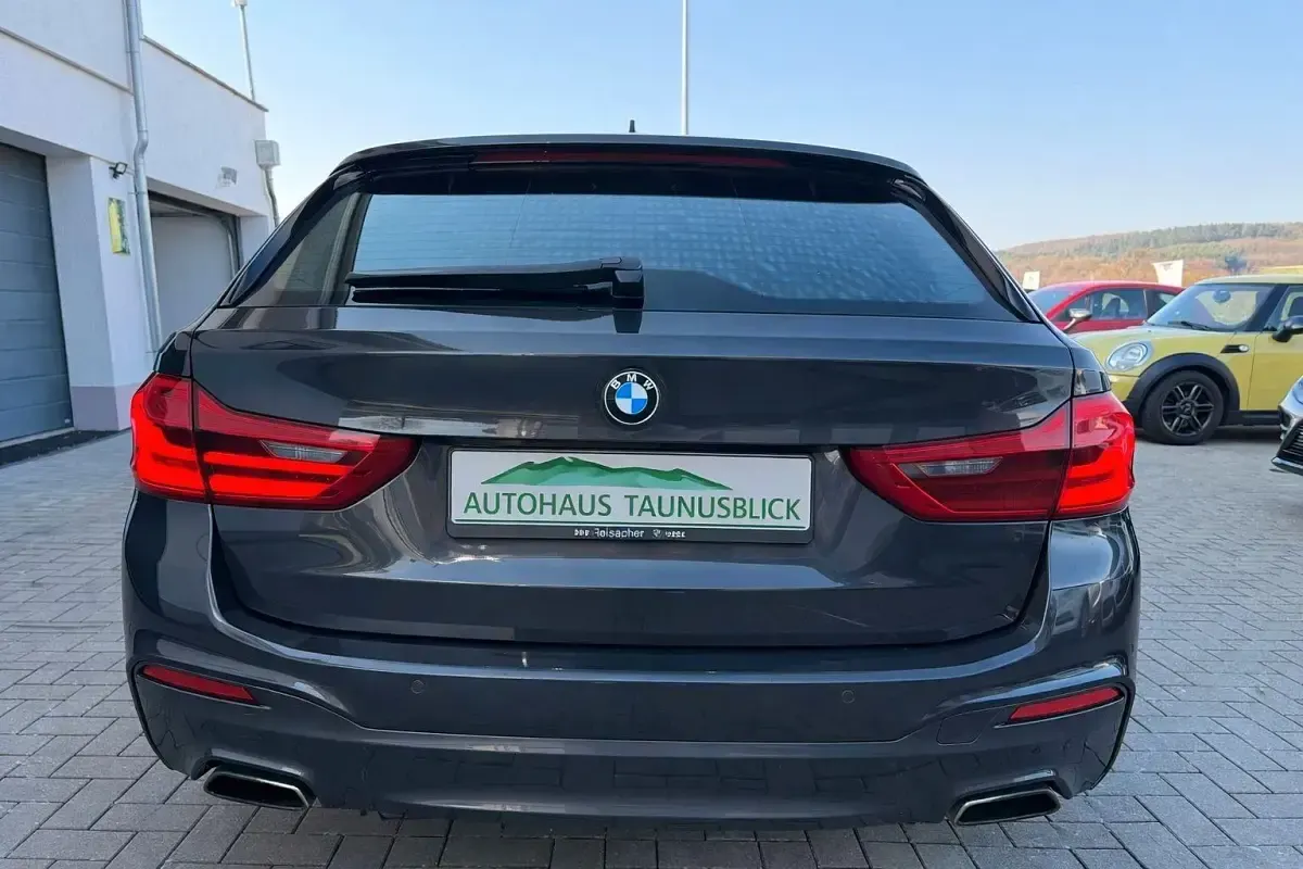 Gebraucht BMW 525 M Sport 231 PS (169 kW) 2018 Grau Kombi