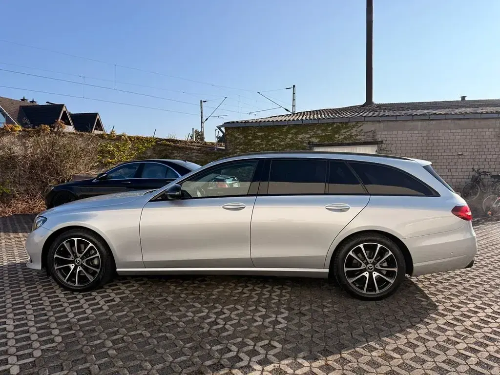 Gebraucht Mercedes E200 184 PS (135 kW) 2019 Silber Kombi