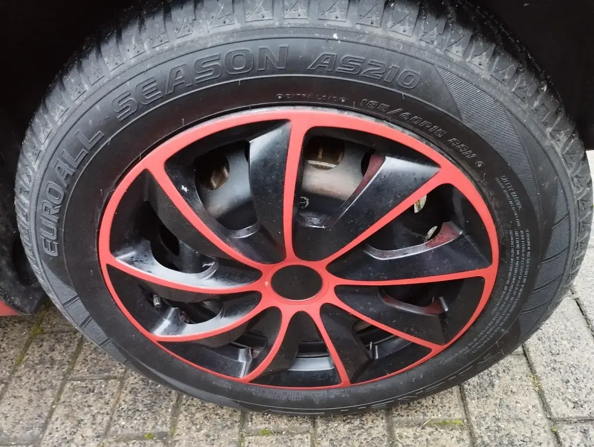 Gebraucht Renault Twingo Expression 71 PS (52 kW) 2015 Rot Kleinwagen