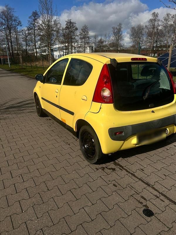 Gebraucht Peugeot 107 68 PS (50 kW) 2008 Kleinwagen
