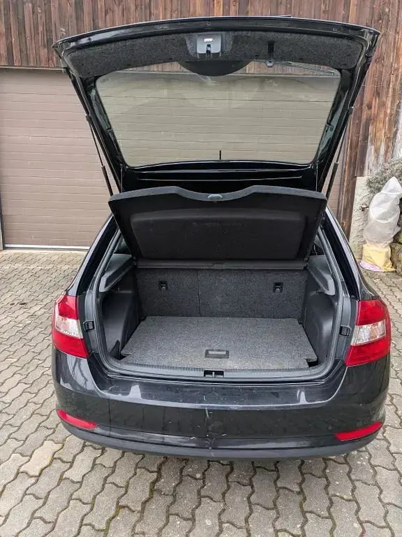 Gebraucht Skoda Rapid Drive 90 PS (66 kW) 2015 Schwarz Kleinwagen
